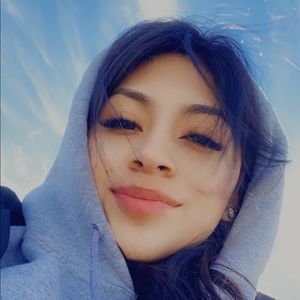 Meet your Posher, Edith